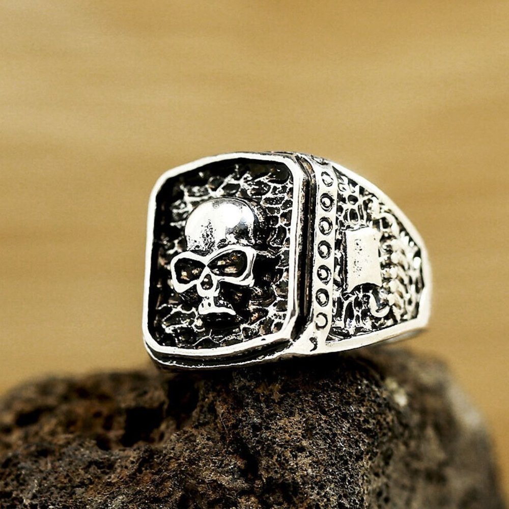 Chunky / Thick Skull Charm Ring • Size: 7